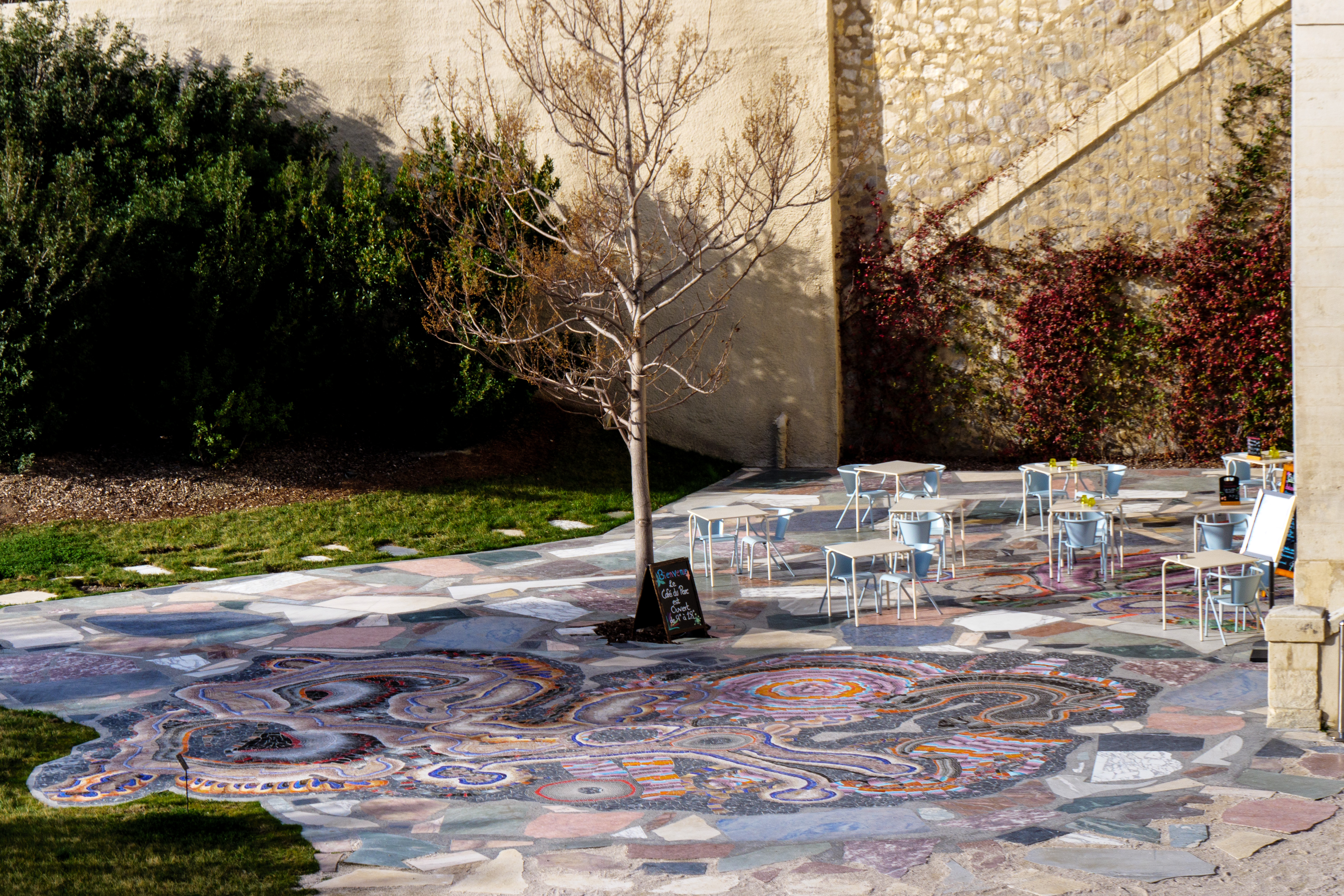 Parc des Ateliers, Kunststiftung Luma